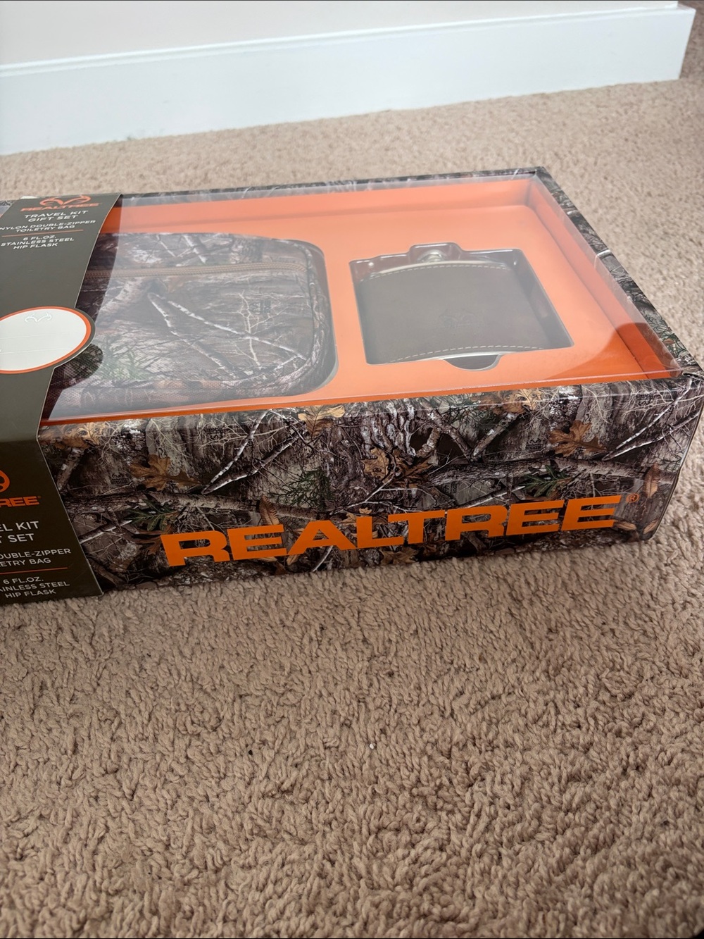 Realtree Travel Kit Gift Set - Picture 9 of 9